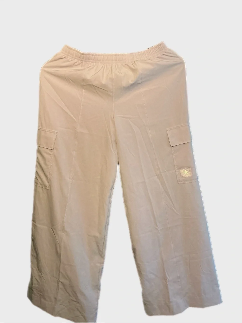 NWT Converse Girls Wide Leg Cargo Pants Size Large (11–12 Years)